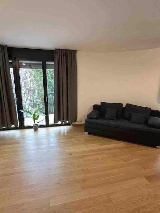 Neubau In Zuerich Oerlikon Apartment Luaran gambar